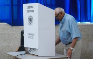 Qual o peso do voto da pessoa idosa no Brasil?